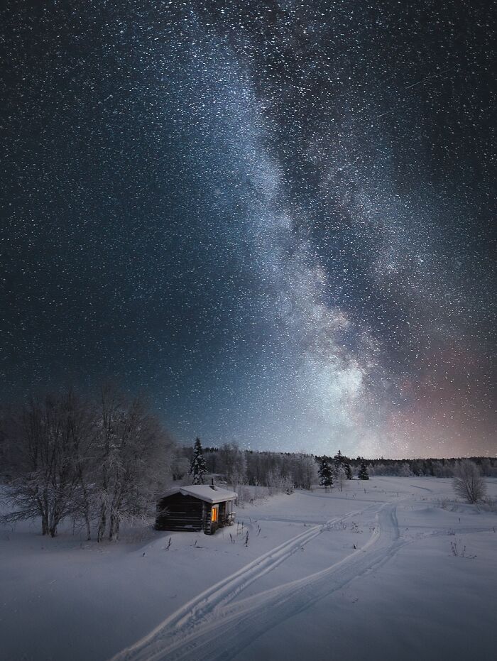 Wait, They Actually Took Pictures THIS Stunning of Finland's Northern Lights?