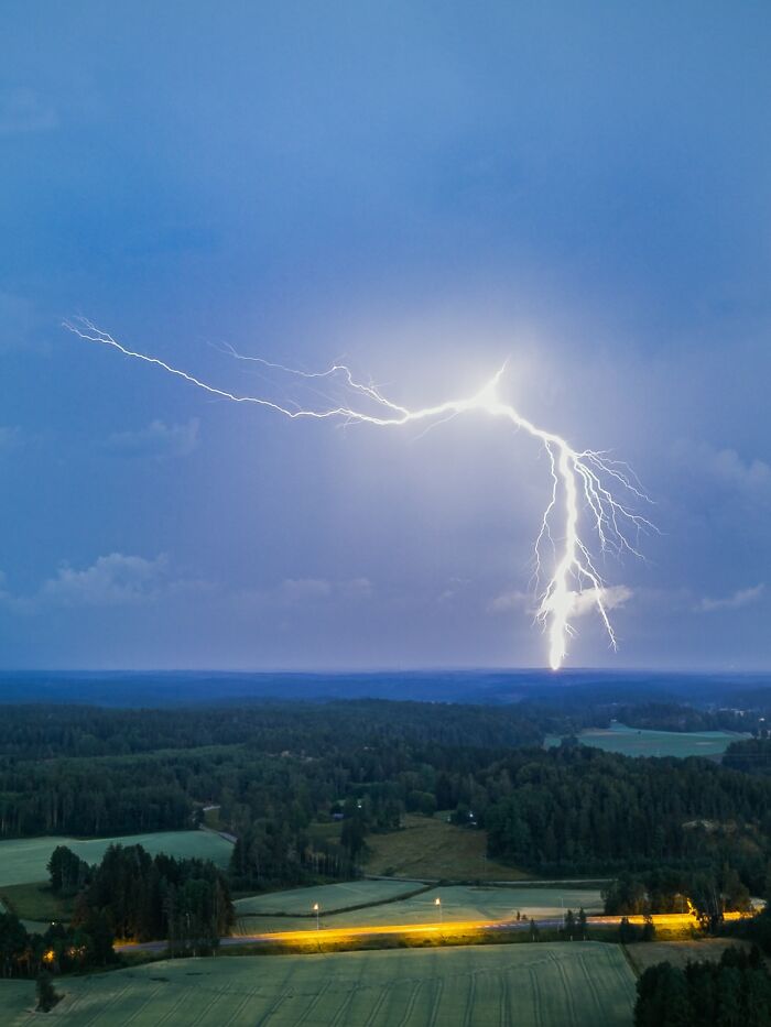 Wait, They Actually Took Pictures THIS Stunning of Finland's Northern Lights?