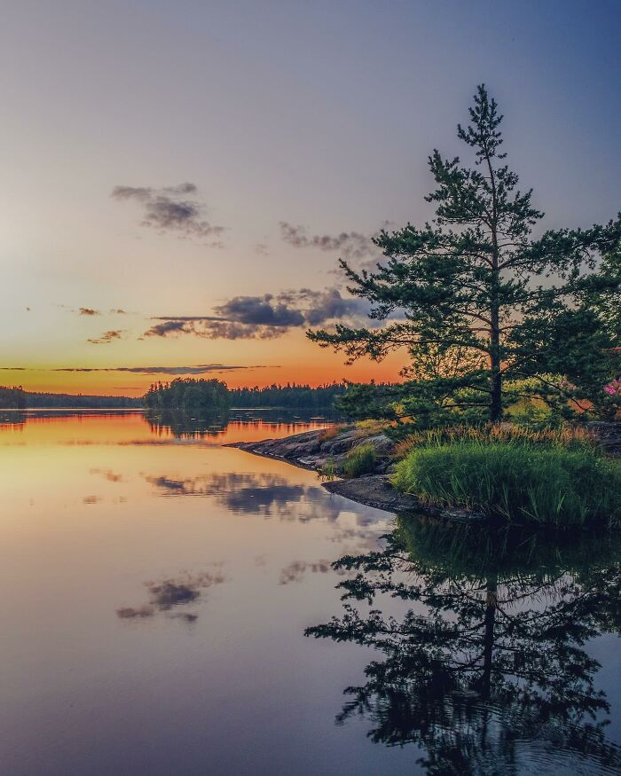 Wait, They Actually Took Pictures THIS Stunning of Finland's Northern Lights?