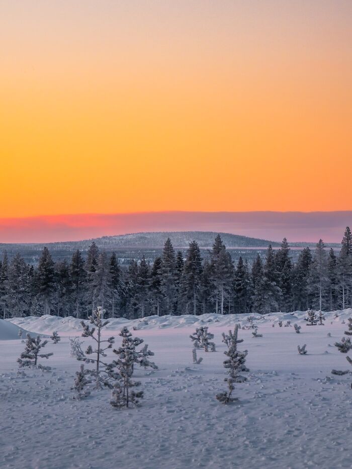Wait, They Actually Took Pictures THIS Stunning of Finland's Northern Lights?