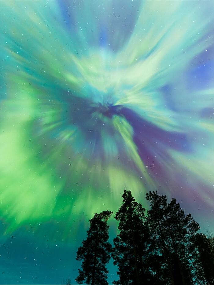 Wait, They Actually Took Pictures THIS Stunning of Finland's Northern Lights?