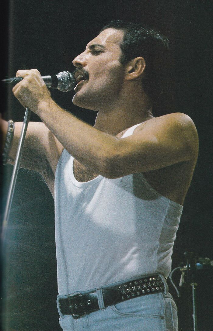 1985 - Queen Rocks Live Aid Like No Other
