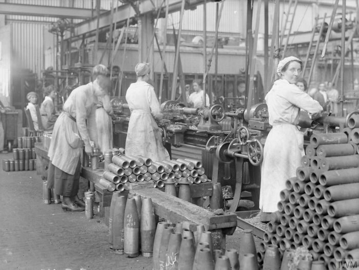 Women Working Hard In London’s Shell Factory, 1918