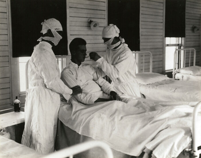 Treating Flu Patients US Naval Hospital, 1918