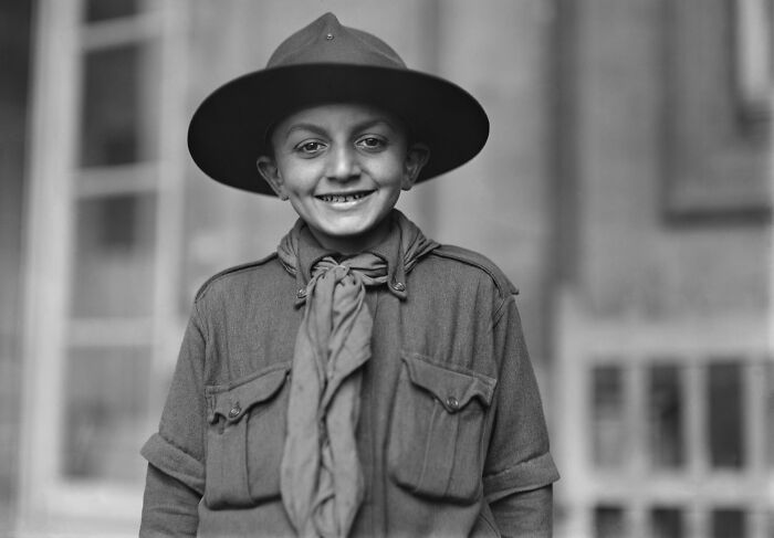 Lewis Wickes Hine and Red Cross Boy Scouts, 1918