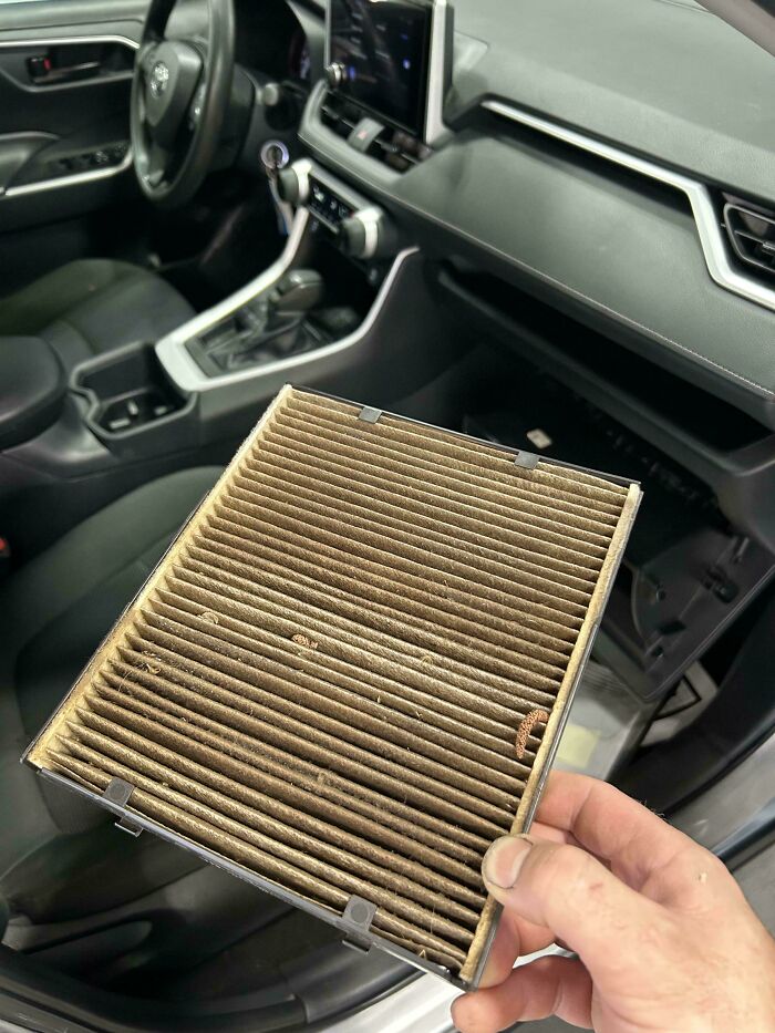PSA: Don’t Smoke In Your Car — Look At This Cabin Air Filter!