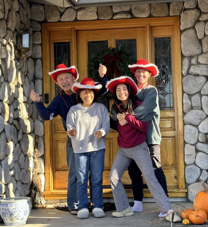 Married Into This Incredible Family This Year—Spot The Newbie!