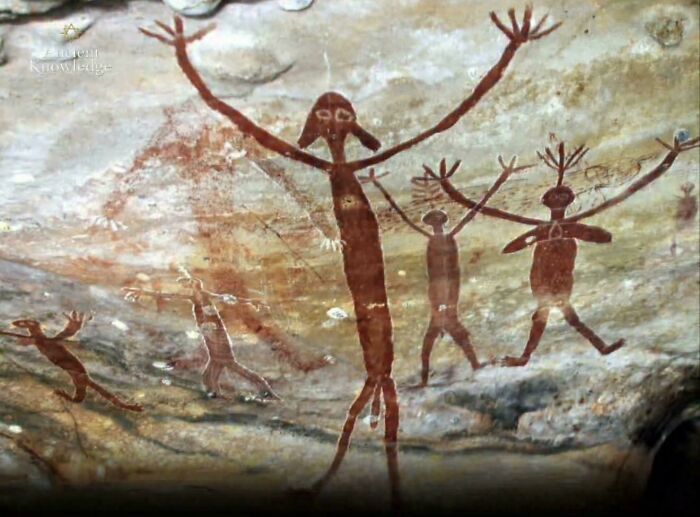 40,000-Year-Old Australian Rock Art Shows Stylized Humanoid Figures That Look Pretty Weird