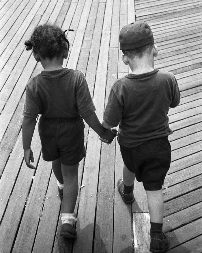 Harold Feinstein’s Coney Island Kids, 1955