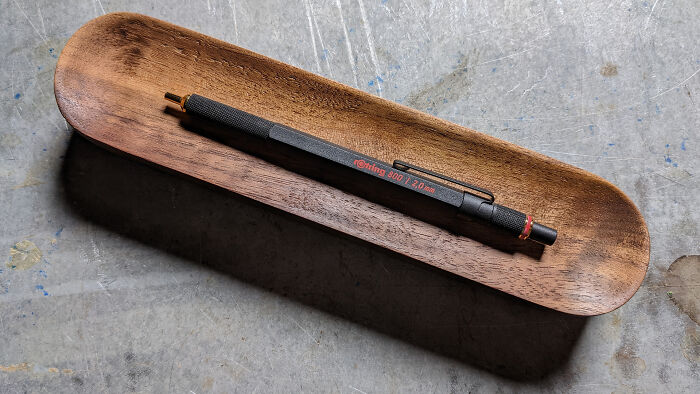 Made a Walnut Pencil Tray to Keep My Desk Fancy