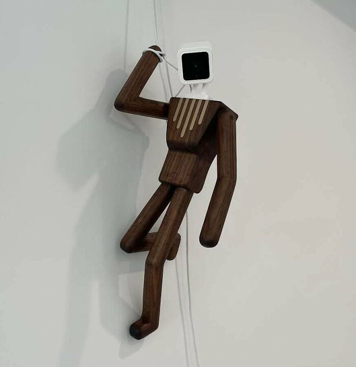 Built a Security Camera Bot to Keep Watch While I Chill