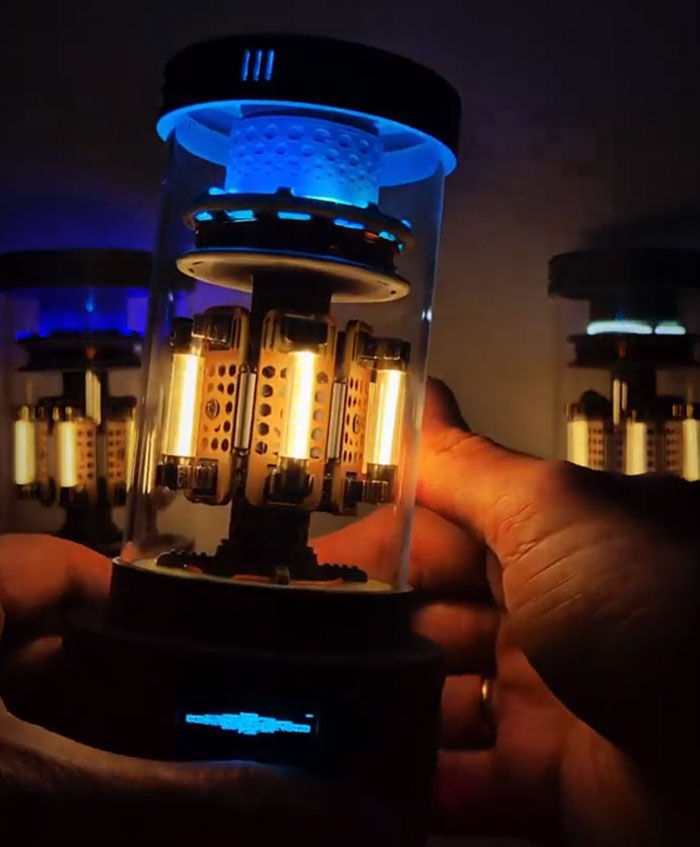 Designed an Interactive Desk Lamp That Reacts When You’re Nearby