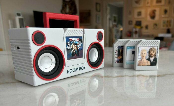 Made a Cartridge Music Player—Imagine Music on a Game Cartridge!