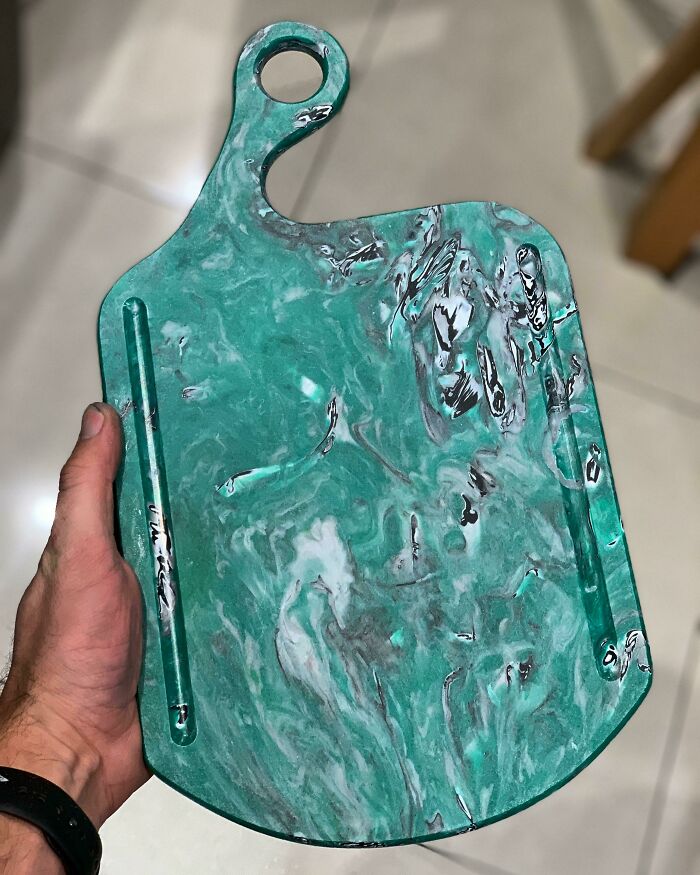 Made a Charcuterie Board From 100% Recycled Plastic Bottle Caps—Eco and Elegant