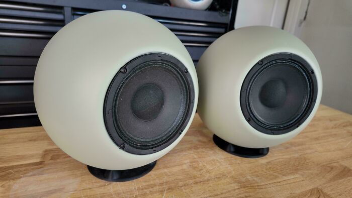 3D Printed Molds Used to Cast Concrete Speakers—Tough and Awesome Sound