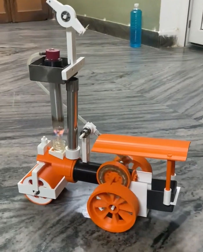 Built a Stirling Engine Road Roller Using 3D Printing and Lathe Machining