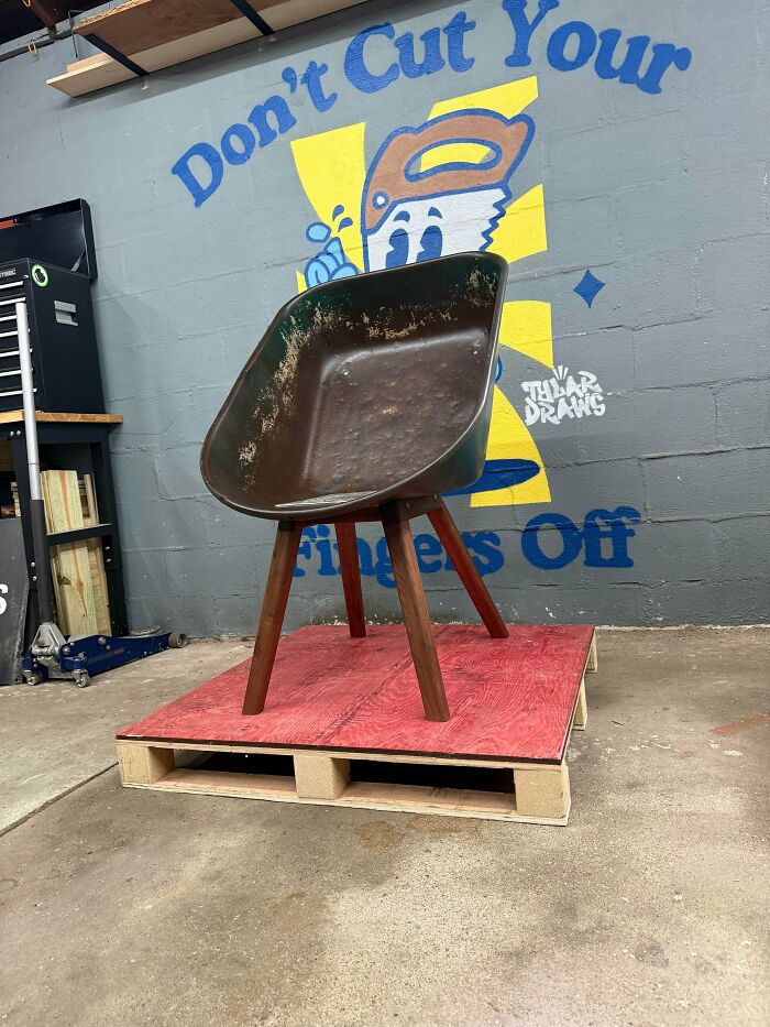 Built the ‘Barrow Chair TM’—Comfy and Unique Seating