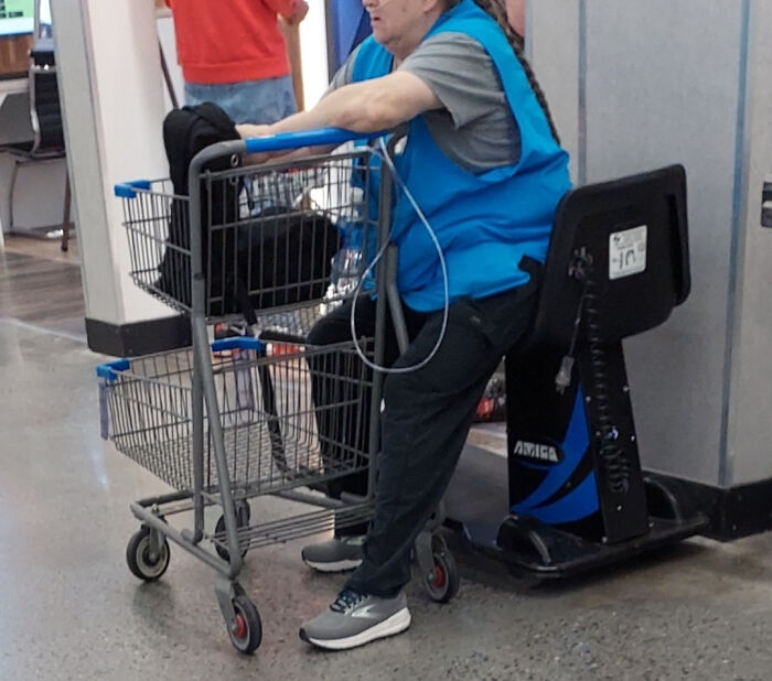 "The American Dream 2025": Elderly Walmart Worker on a Breathing Machine, Cried