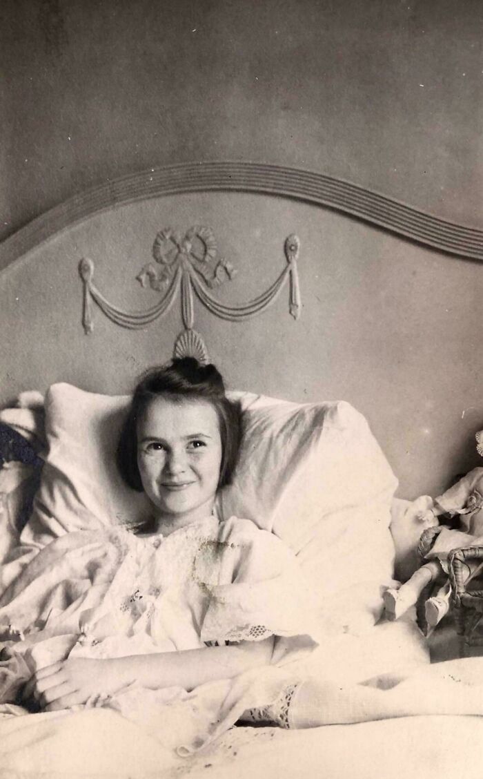 Time-Travel Through Old Family Photos: The Everyday Moments You Didn’t Know You Needed