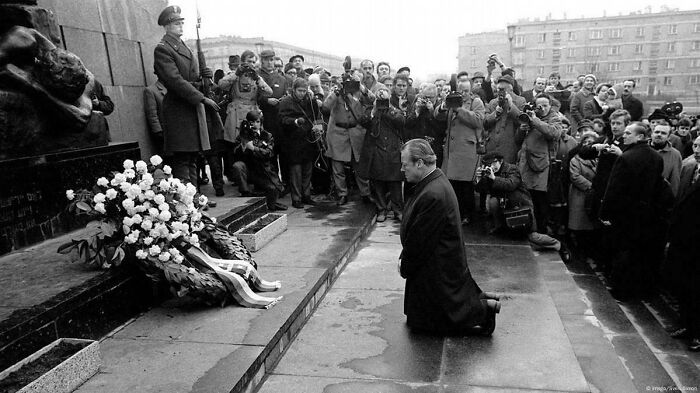 West German Chancellor Willy Brandt's Reacts At The Warsaw Ghetto Memorial – #Respect