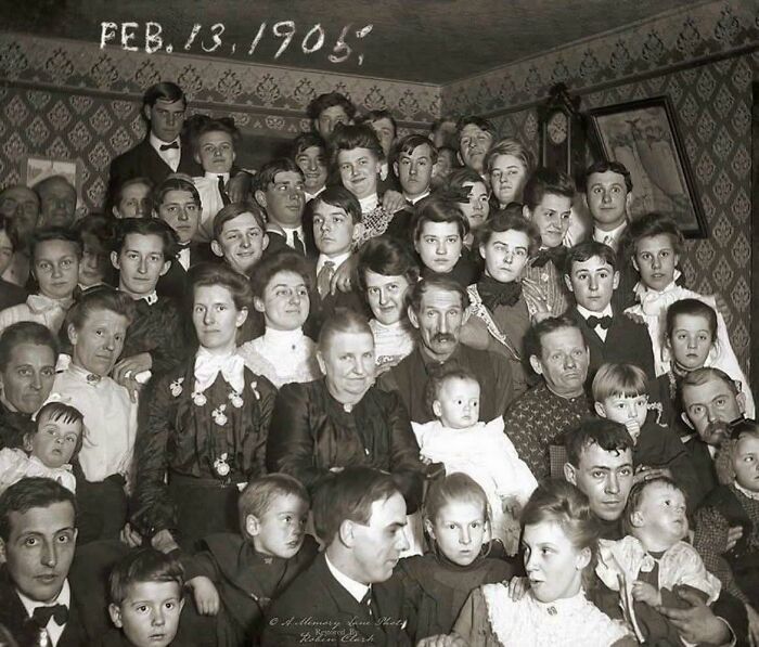 Family Portrait from 1905: Old-School Selfies!