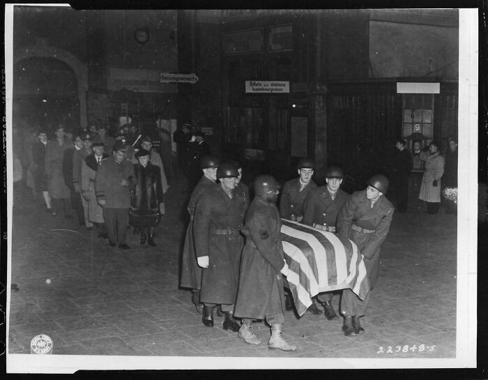 General Patton’s Casket Carried Through Luxembourg, 1945 – He Wanted to Be Buried With His Men