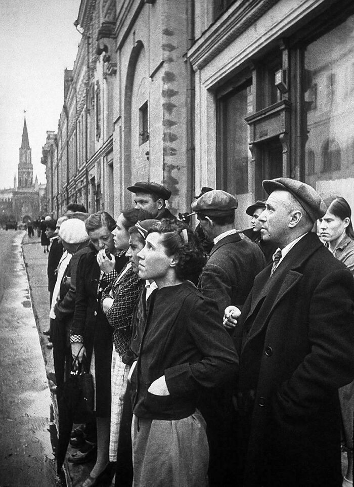 Soviet Civilians Hear about German Invasion on the Radio, Moscow, June 22, 1941