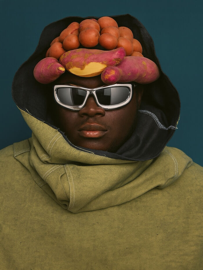 30 Wild Outfits That Turned Weird Stuff Into Fashion Gold