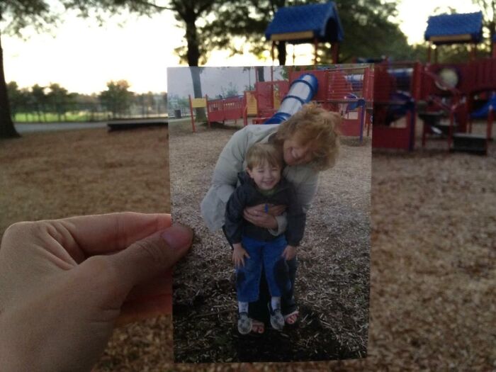 These 40 Photos Are Time-Traveling Magic—People Recreated Old Memories Right Where They Happened