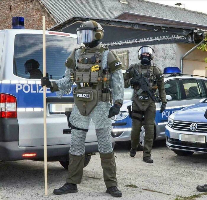 German Police Have a Special Knife-Attack Protection Suit. Superhero Costume? Maybe!