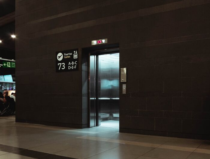 59 Stories of People Checking Out in the Strangest Ways Ever
