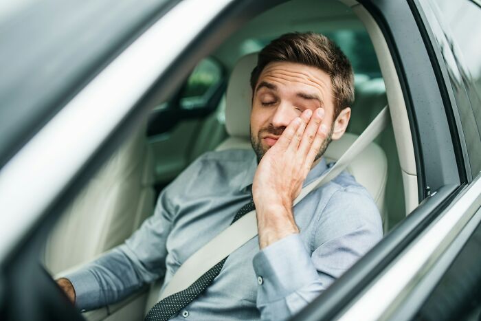 59 Stories of People Checking Out in the Strangest Ways Ever