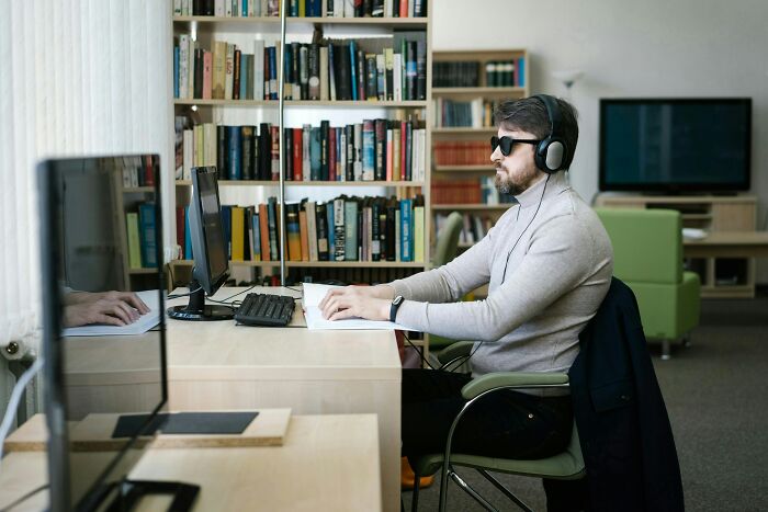 These Are The Wildest Reasons People Got Fired (You Won't Believe #7)