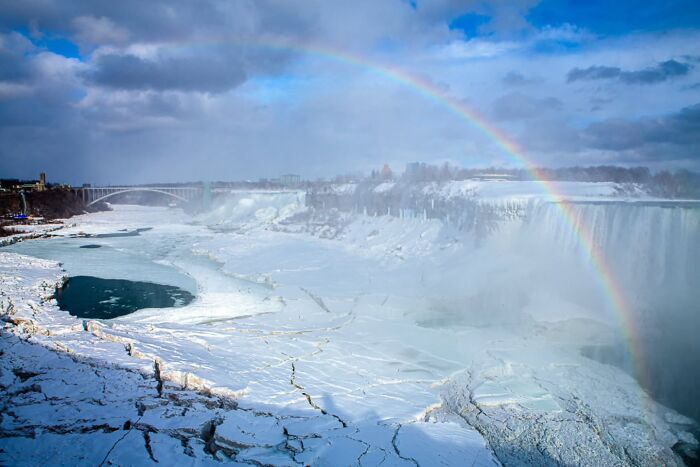 35 Jaw-Dropping Frozen Niagara Falls Photos That Make Winter Look Like Magic