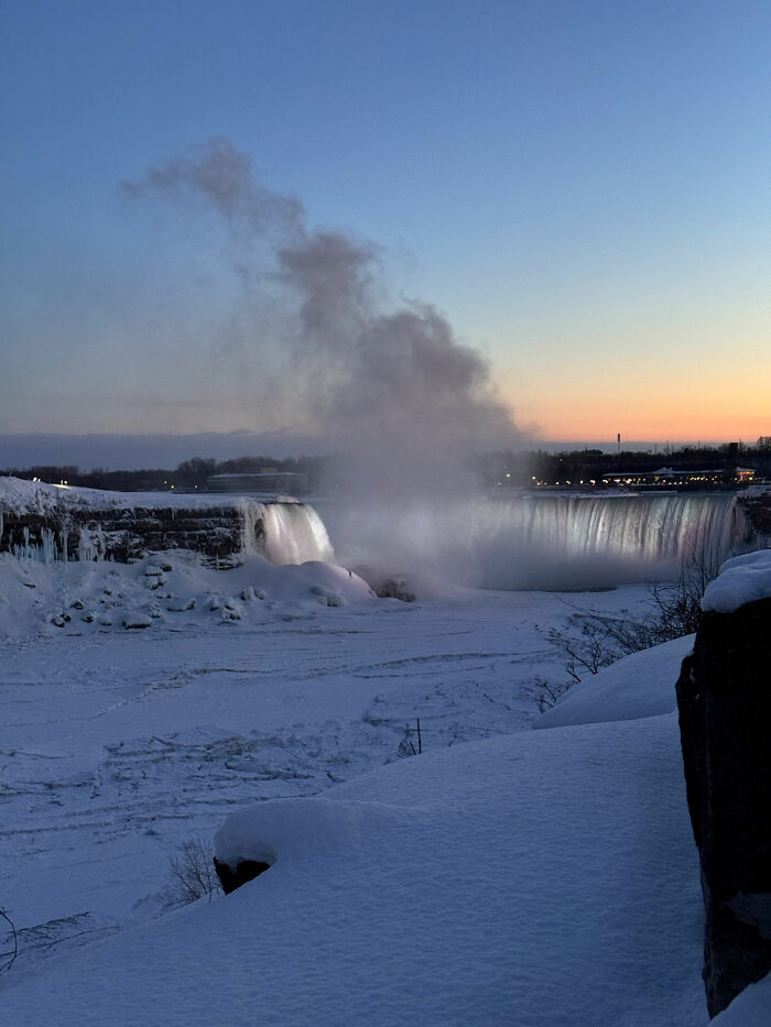 35 Jaw-Dropping Frozen Niagara Falls Photos That Make Winter Look Like Magic