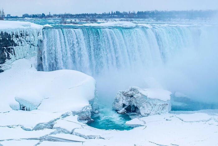 35 Jaw-Dropping Frozen Niagara Falls Photos That Make Winter Look Like Magic