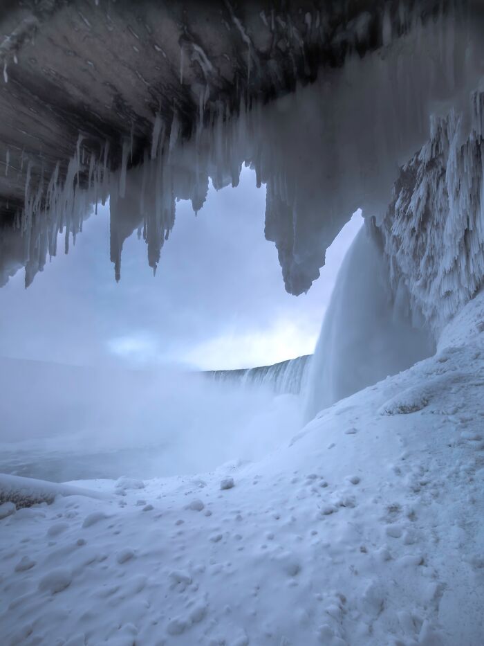 35 Jaw-Dropping Frozen Niagara Falls Photos That Make Winter Look Like Magic