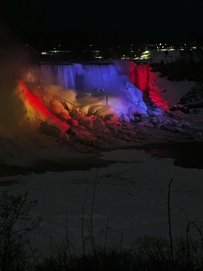 35 Jaw-Dropping Frozen Niagara Falls Photos That Make Winter Look Like Magic