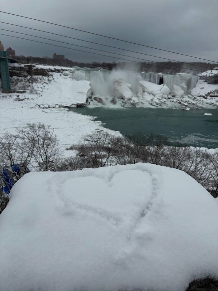 35 Jaw-Dropping Frozen Niagara Falls Photos That Make Winter Look Like Magic