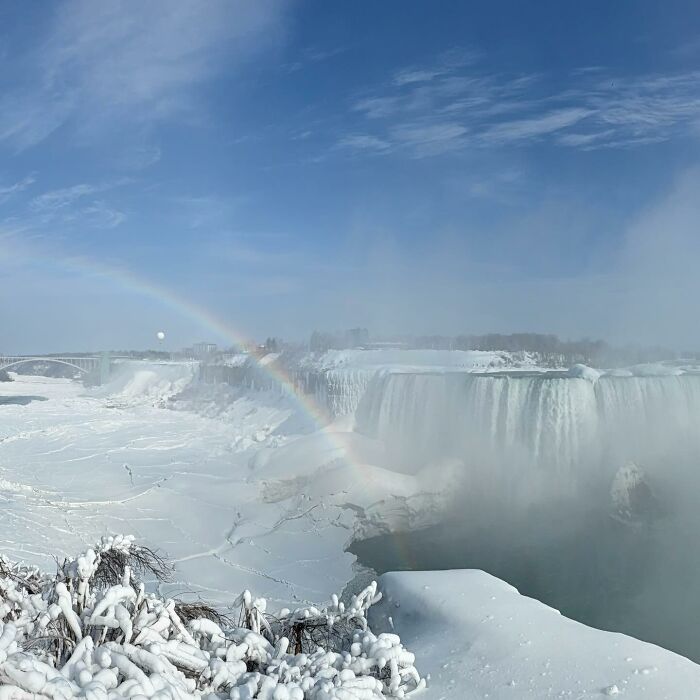 35 Jaw-Dropping Frozen Niagara Falls Photos That Make Winter Look Like Magic