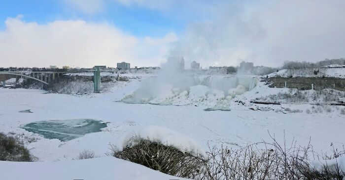 35 Jaw-Dropping Frozen Niagara Falls Photos That Make Winter Look Like Magic