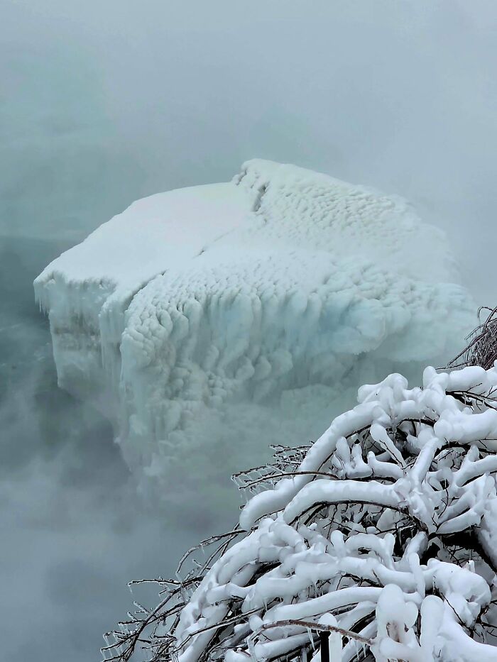 35 Jaw-Dropping Frozen Niagara Falls Photos That Make Winter Look Like Magic