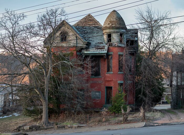 Wait, People Actually Shared These Creepy Unsolved Mysteries?!
