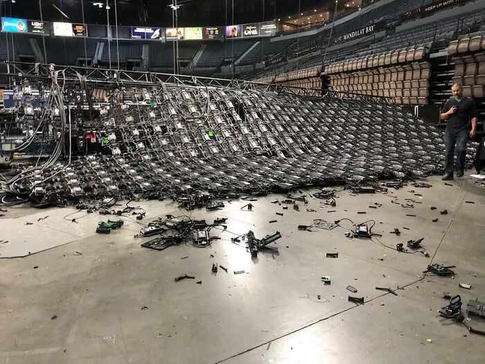 $300k Video Wall Said 'I Quit!' in Vegas