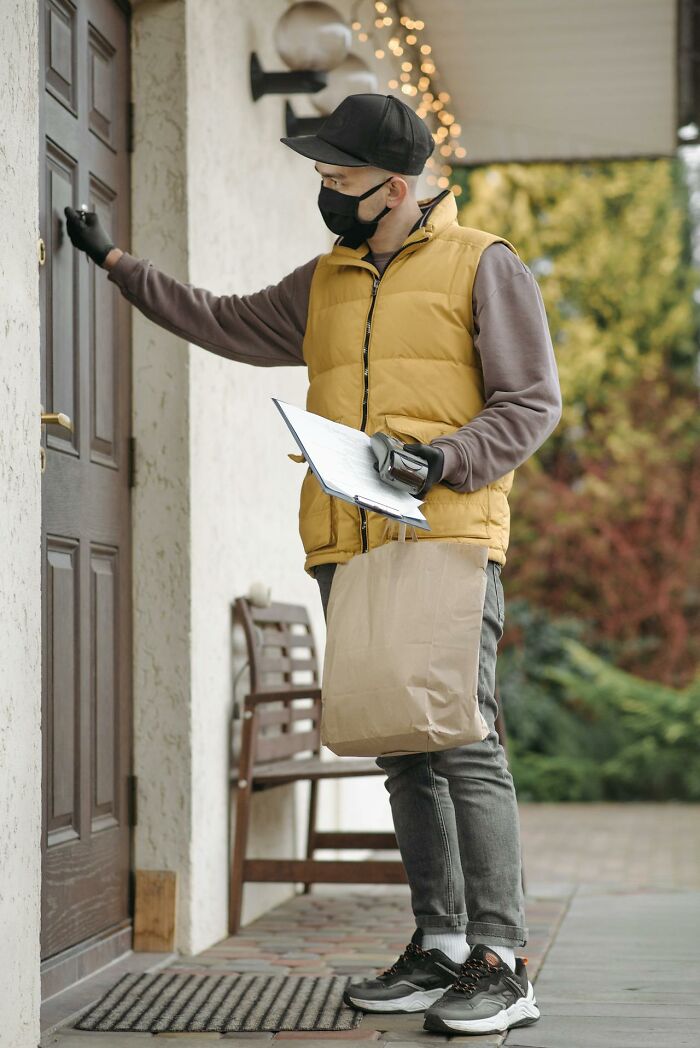 That Wasn’t Your Package, Fake Mailman!