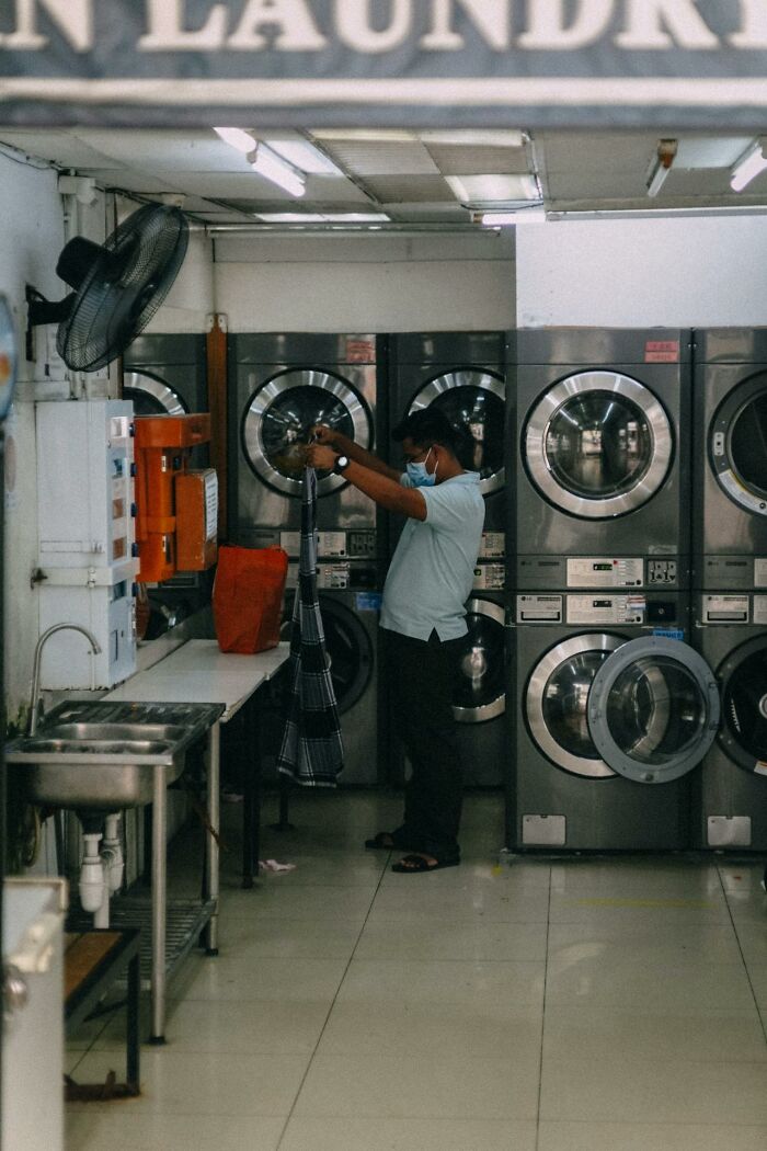 Laundromat Creeper Offers to "Buy" Me