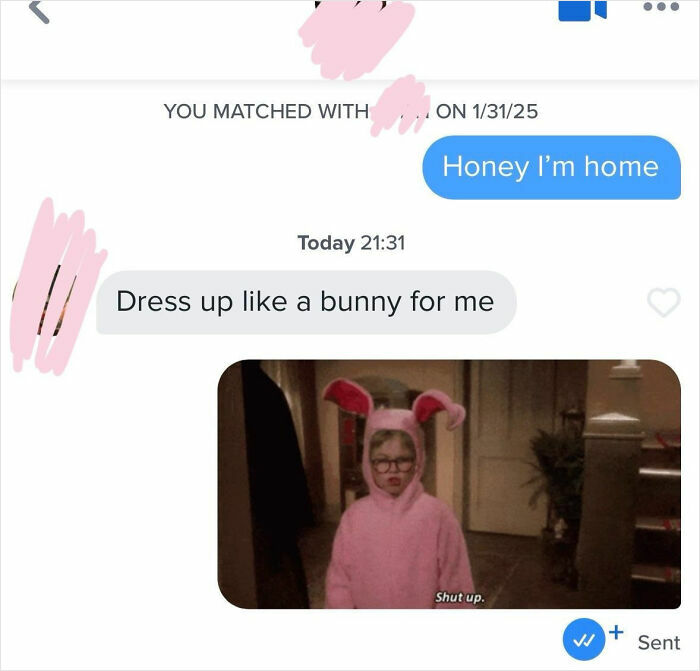 When Dating Apps Go Wild: Women Share Their Funniest & Weirdest Screenshots