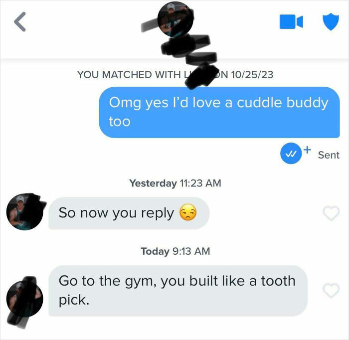 When Dating Apps Go Wild: Women Share Their Funniest & Weirdest Screenshots