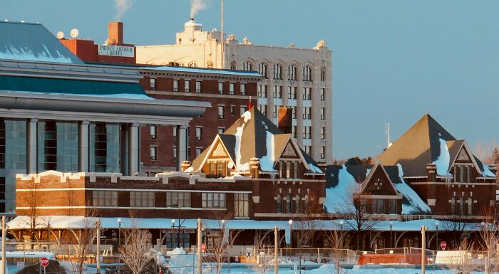 Cities With Sketchy Vibes That'll Make You Go "Hmm..."