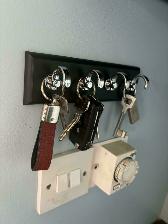 Roommate Decor Fail: The Upside Down Key Hook